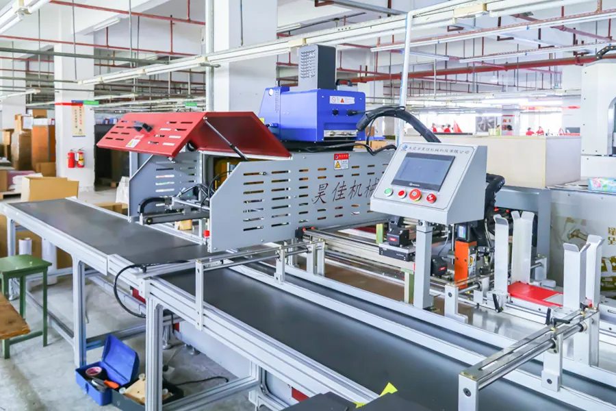 Book Box Assembling Machine: Wu Jia Book Type Box Assembling Machine