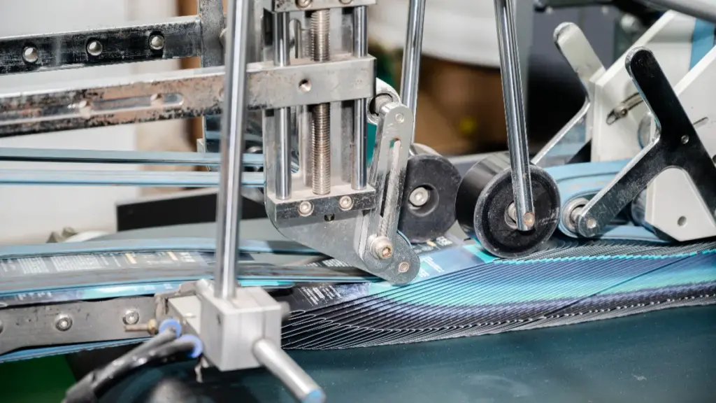 Automatic bonding machine