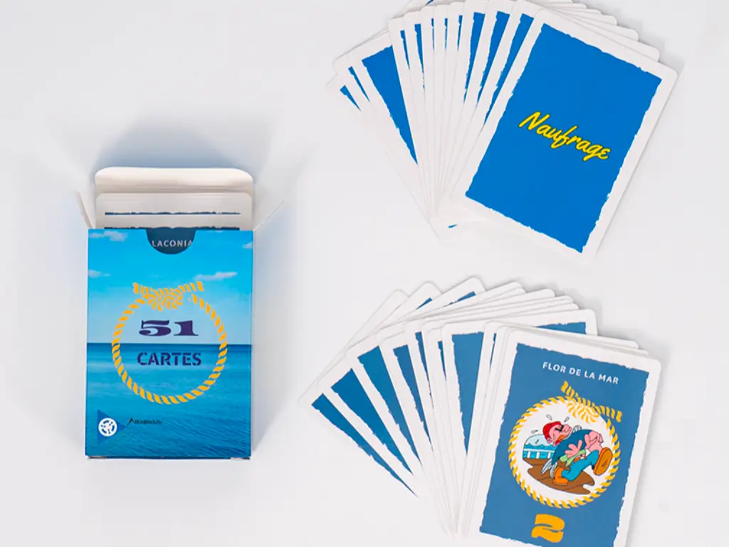 Plastic vs Paper Playing Cards-playing card